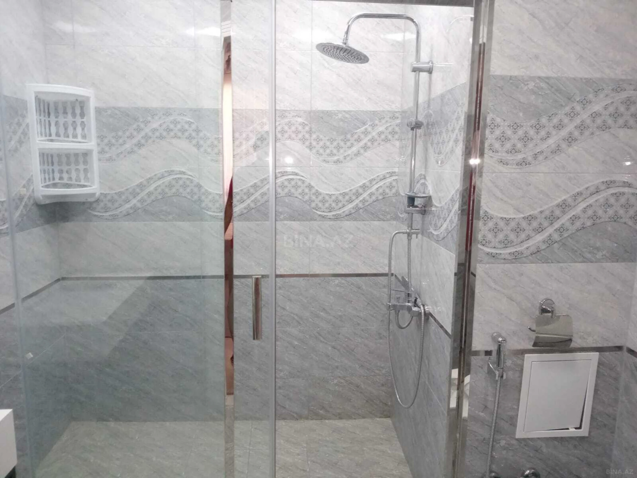 Kirayə verilir 3 otaqlı mənzil 130 m²