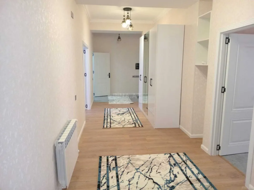 Kirayə verilir 3 otaqlı mənzil 130 m²