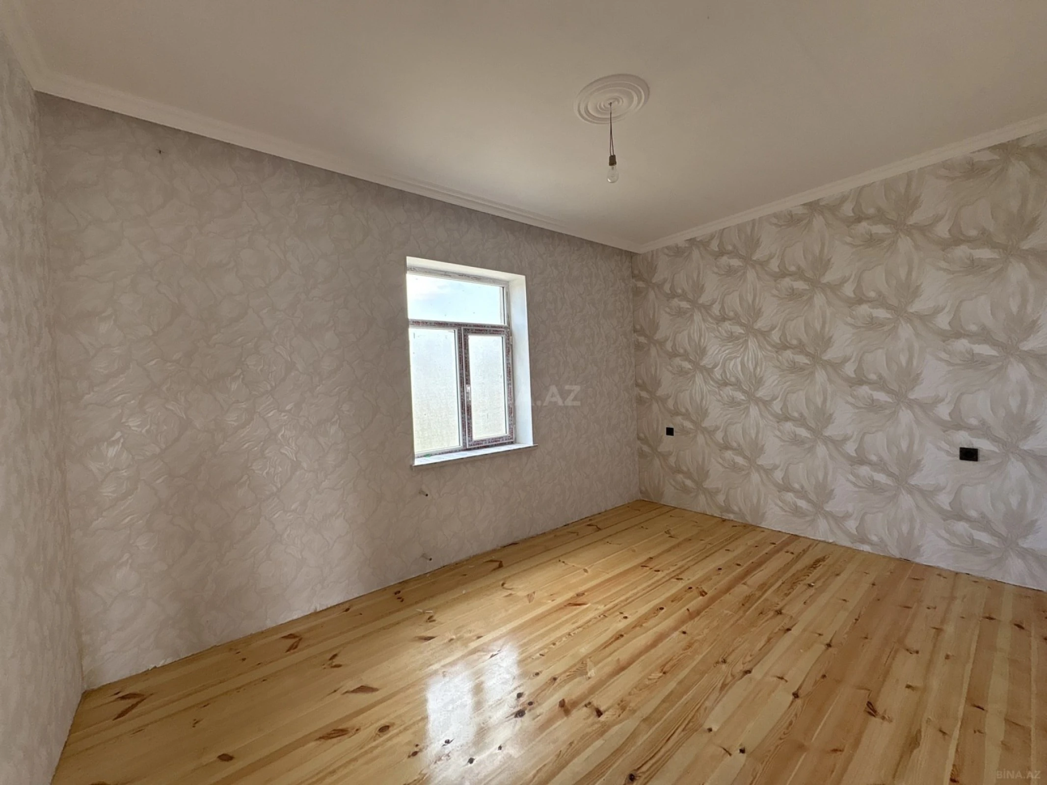 Satılır 4 otaqlı həyət evi 85 m²