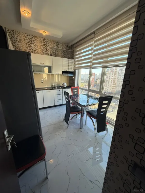 Kirayə verilir 2 otaqlı mənzil 70 m²