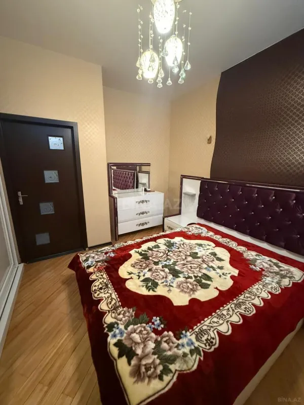 Kirayə verilir 2 otaqlı mənzil 70 m²