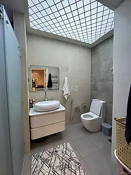Satılır 2 otaqlı mənzil 63 m²
