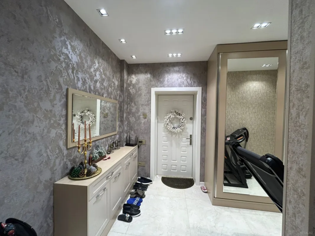 Satılır 2 otaqlı mənzil 63 m²