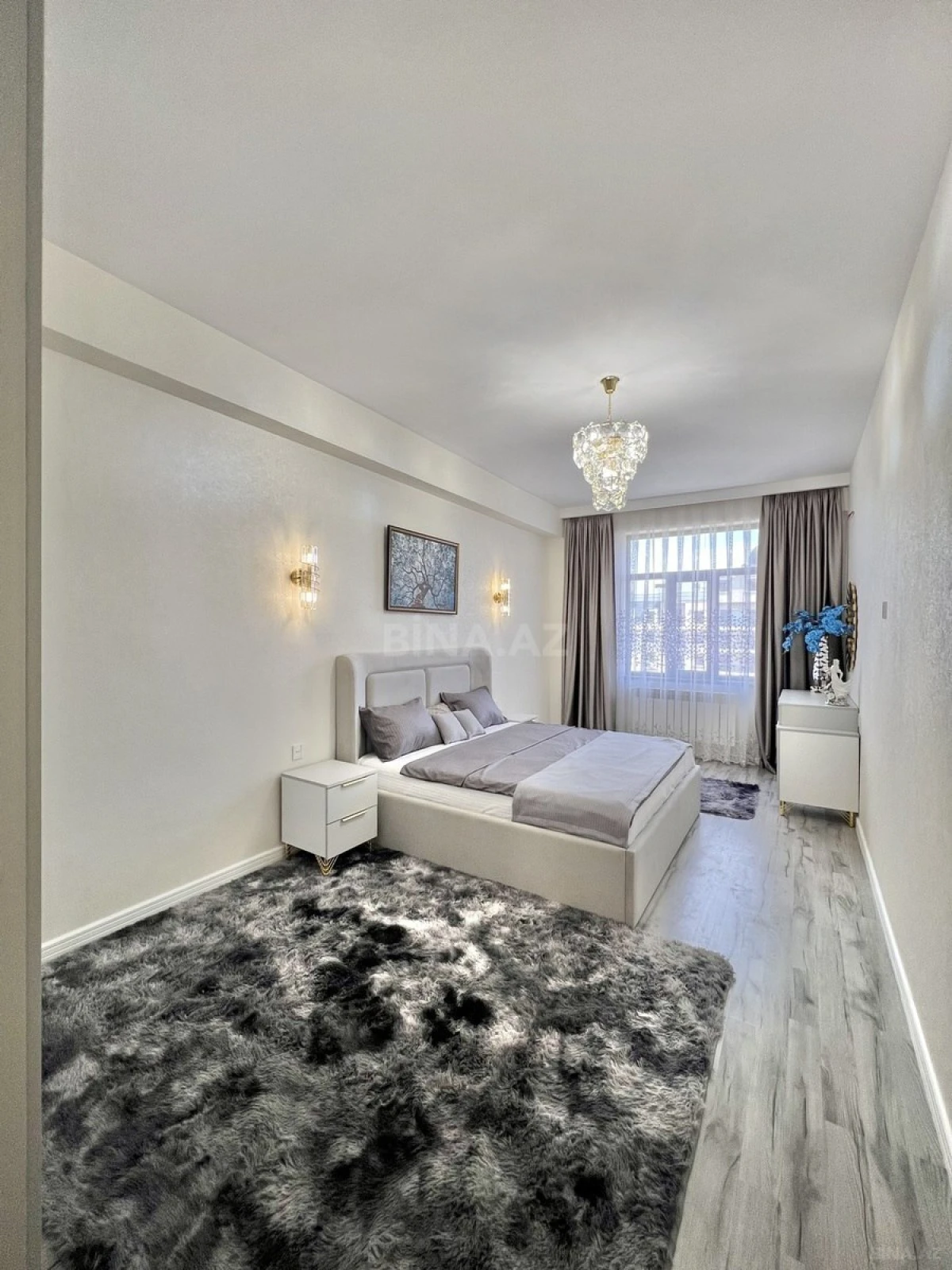 Satılır 2 otaqlı mənzil 103 m²