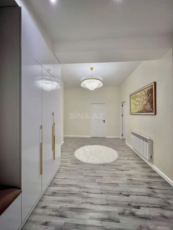 Satılır 2 otaqlı mənzil 103 m²