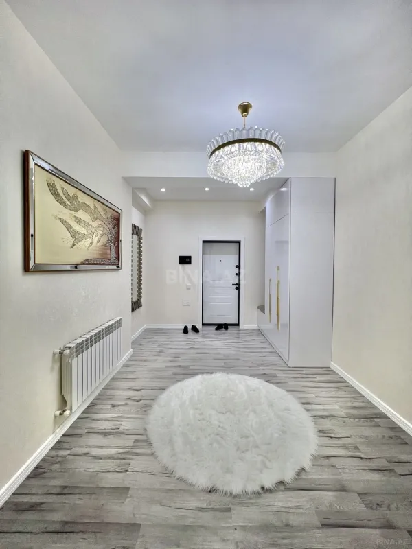 Satılır 2 otaqlı mənzil 103 m²