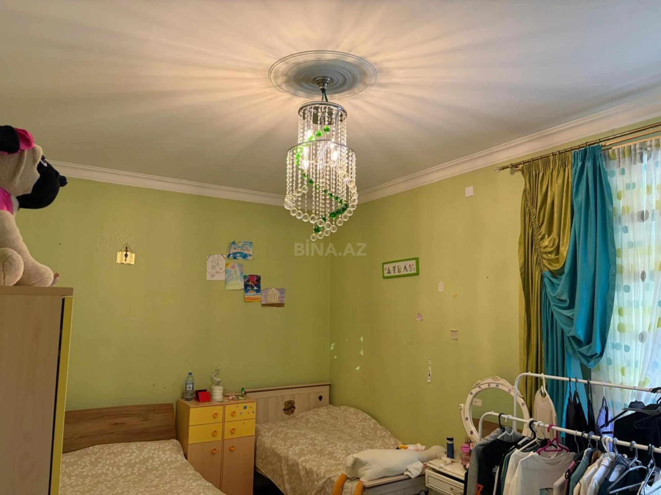 Satılır 3 otaqlı mənzil 169 m²