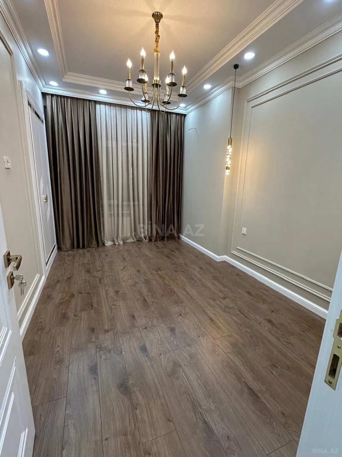 Satılır 3 otaqlı mənzil 90 m²