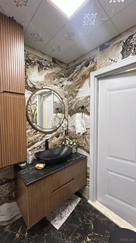 Kirayə verilir 5 otaqlı mənzil 200 m²