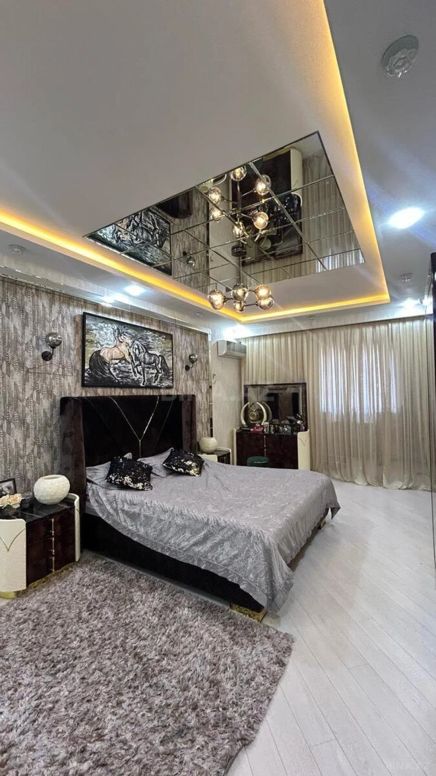 Kirayə verilir 5 otaqlı mənzil 200 m²