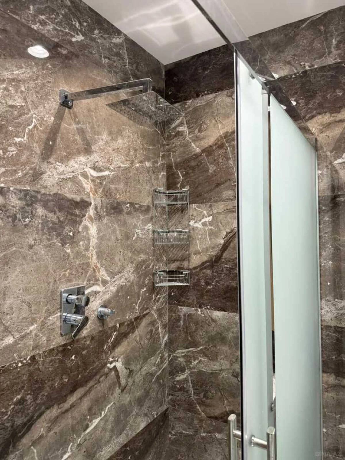 Kirayə verilir 3 otaqlı mənzil 100 m²