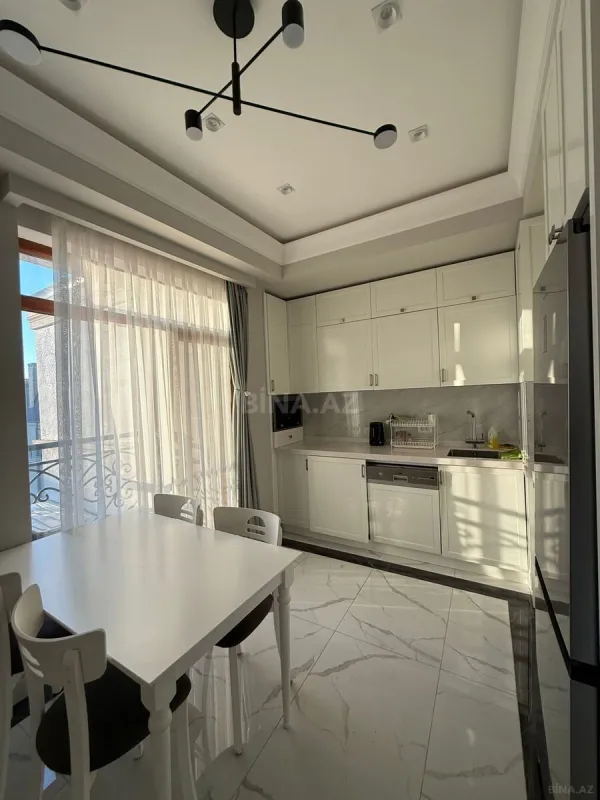 Kirayə verilir 3 otaqlı mənzil 100 m²