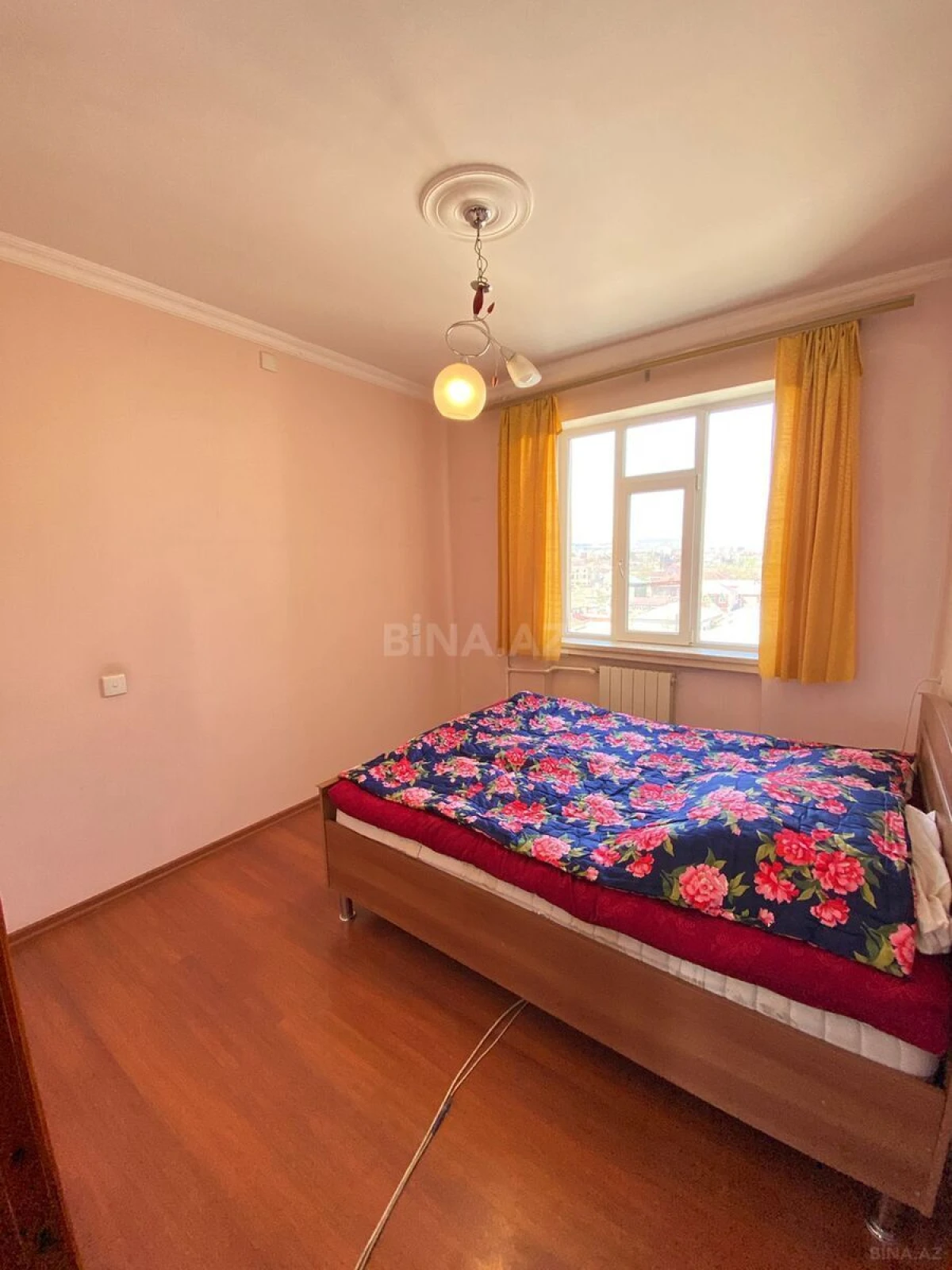 Satılır 4 otaqlı mənzil 101 m²