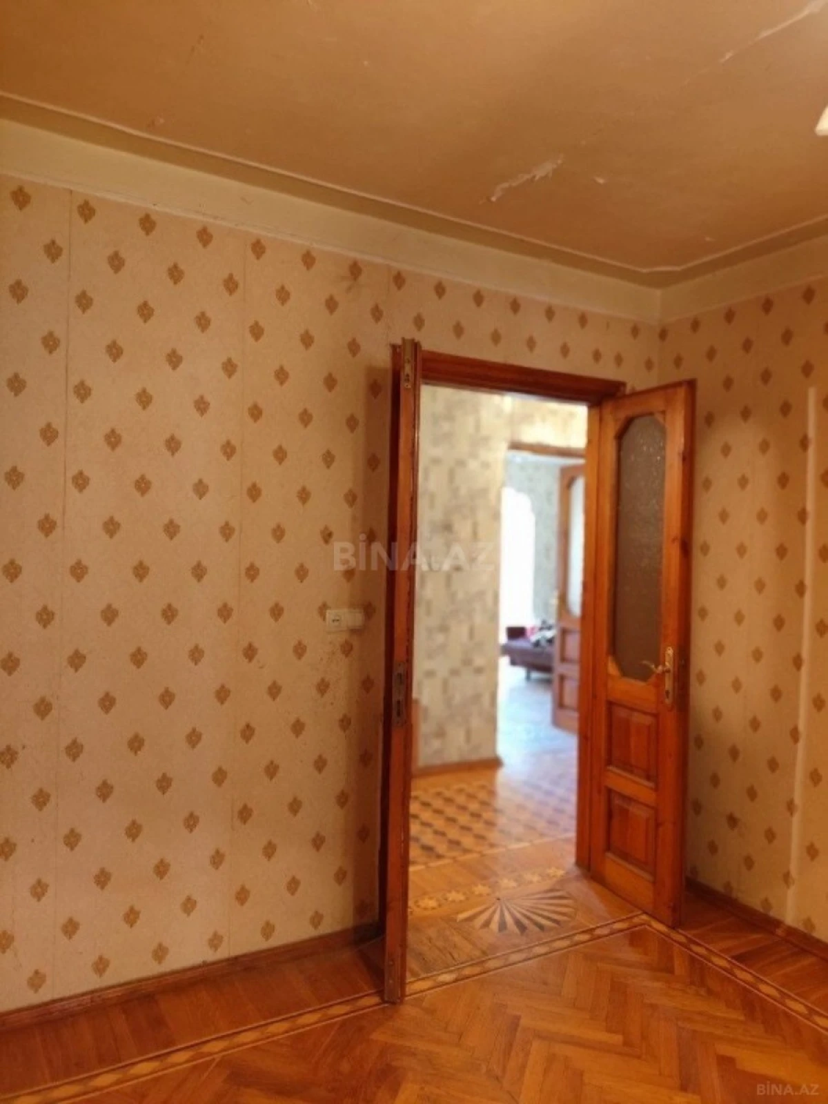 Satılır 4 otaqlı mənzil 100 m²