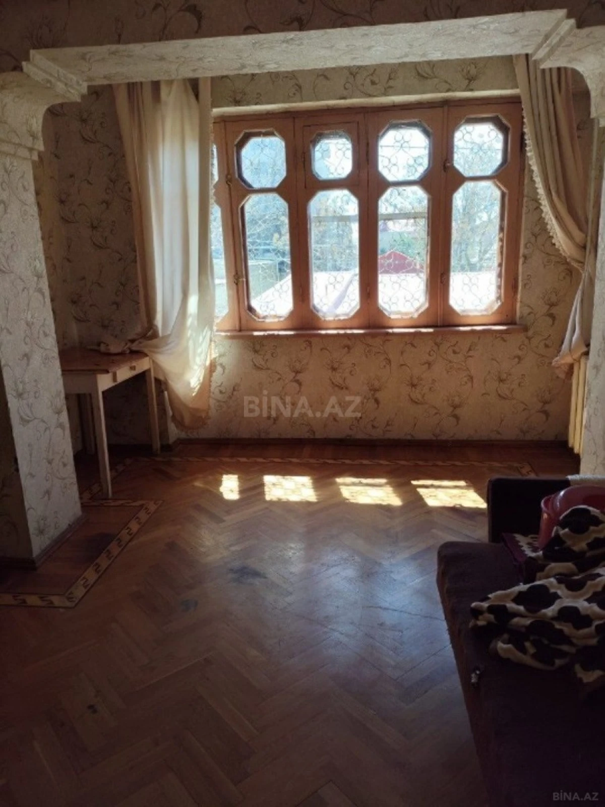 Satılır 4 otaqlı mənzil 100 m²