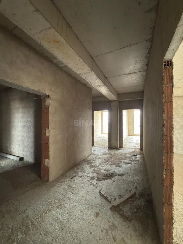 Satılır 4 otaqlı mənzil 169 m²