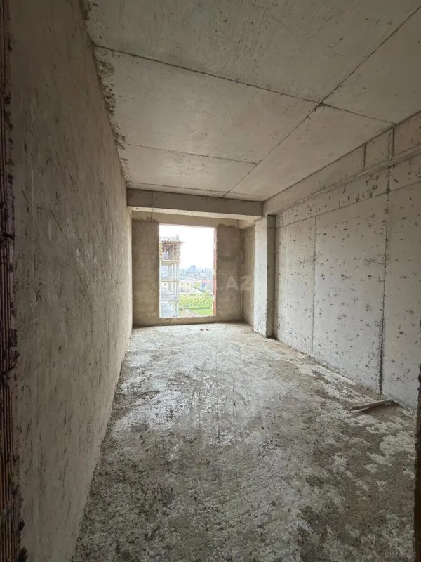 Satılır 4 otaqlı mənzil 169 m²