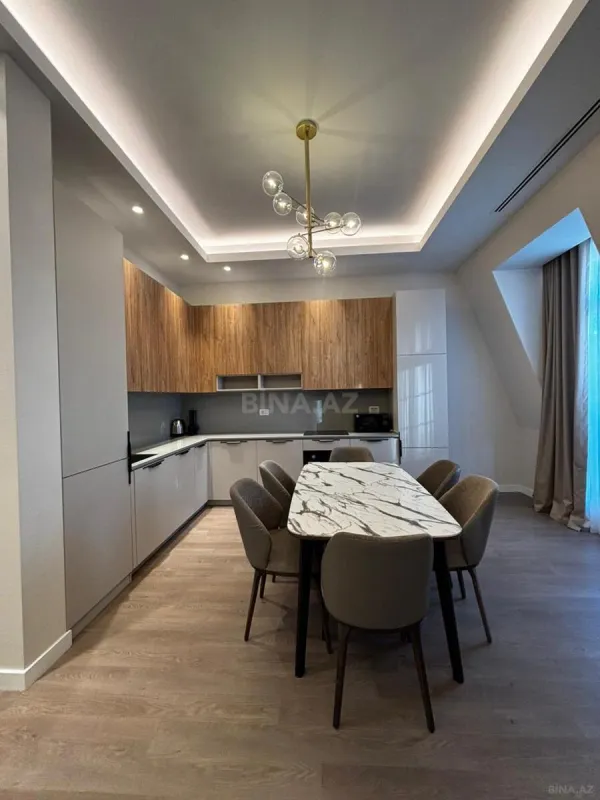 Kirayə verilir 3 otaqlı mənzil 125 m²