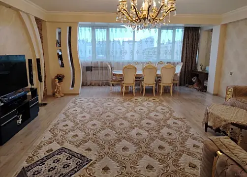 Satılır 4 otaqlı mənzil 120 m² — Bakı 4 otaq 120.00 m²