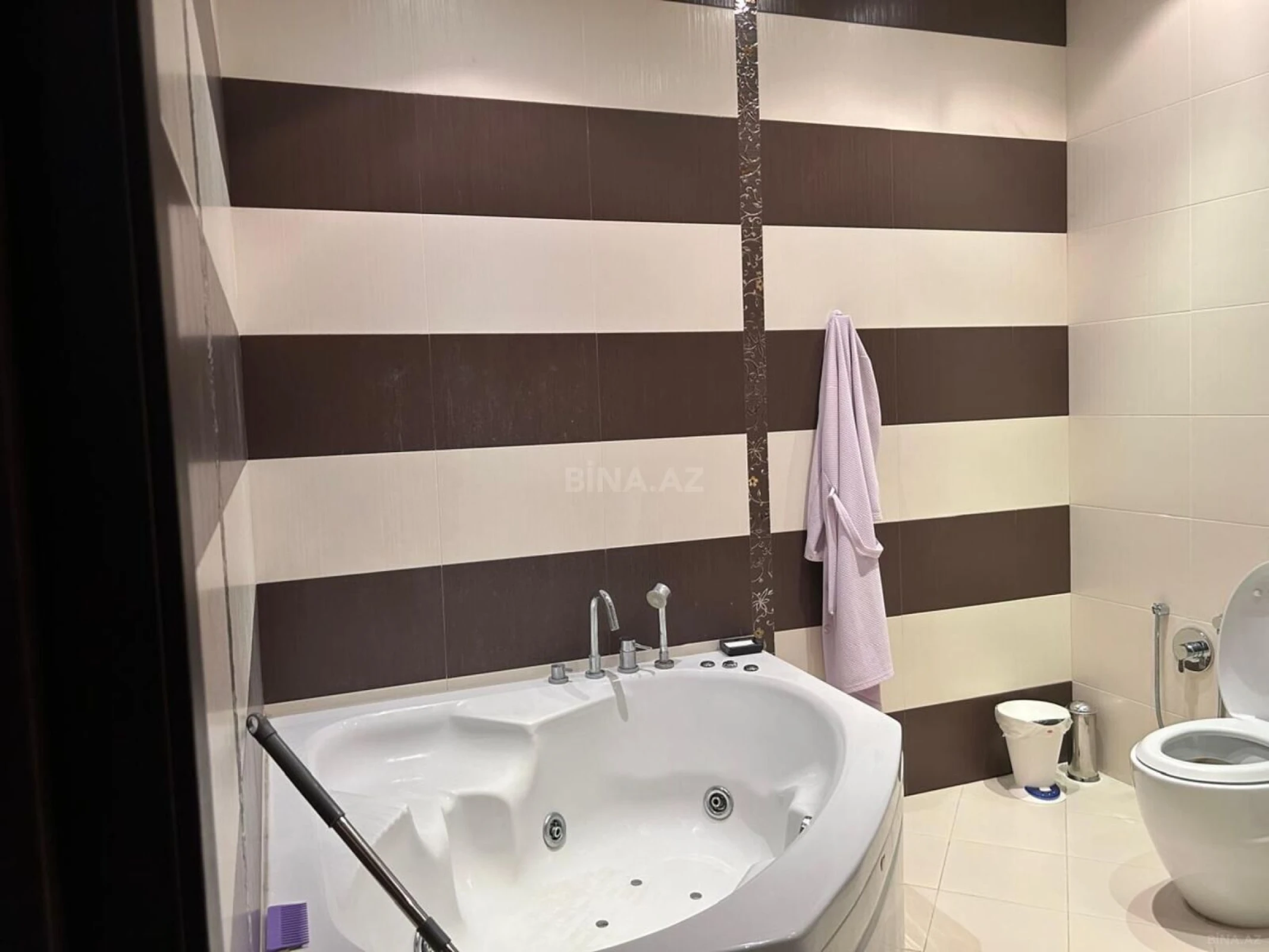 Kirayə verilir 4 otaqlı mənzil 200 m²