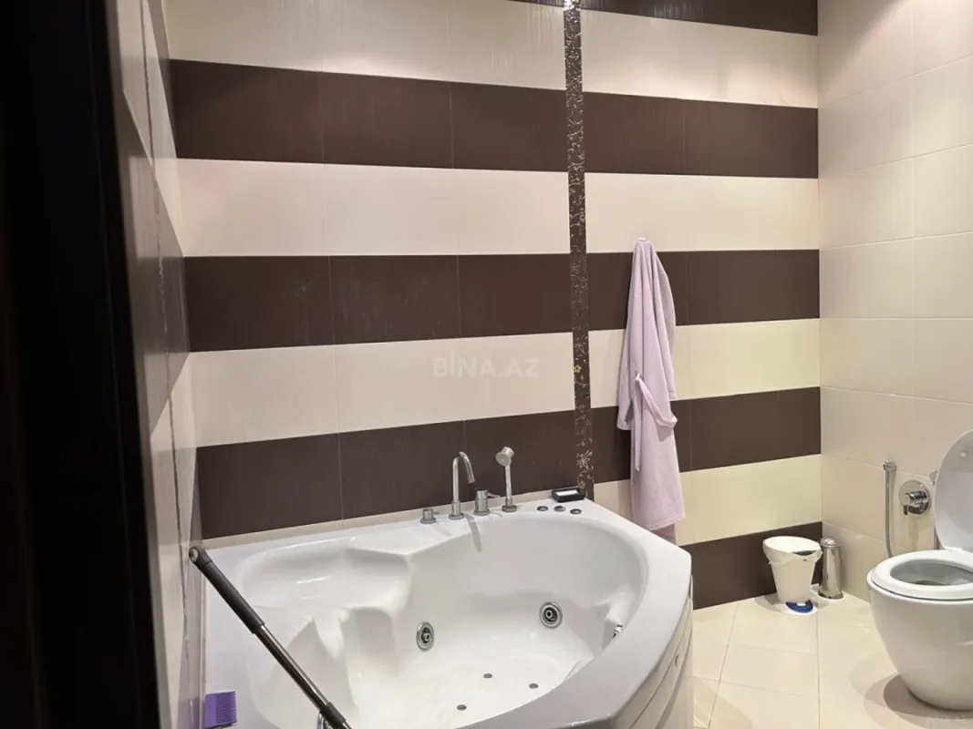 Kirayə verilir 4 otaqlı mənzil 200 m²