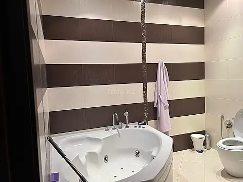 Kirayə verilir 4 otaqlı mənzil 200 m²