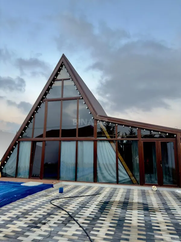 Kirayə verilir 4 otaqlı həyət evi 200 m²