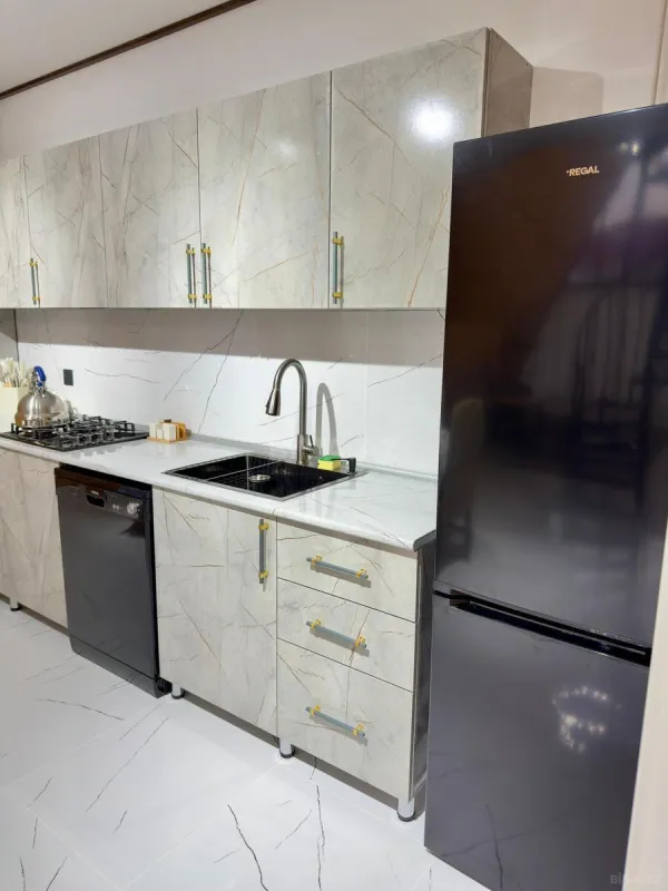 Kirayə verilir 4 otaqlı həyət evi 200 m²