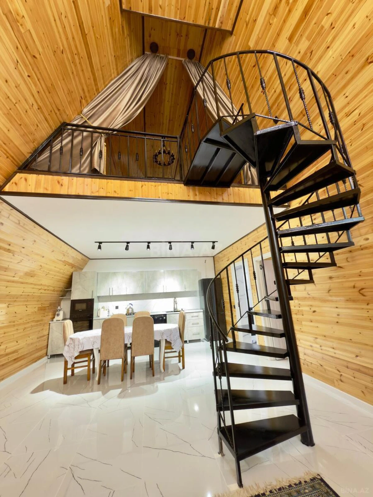 Kirayə verilir 4 otaqlı həyət evi 200 m²