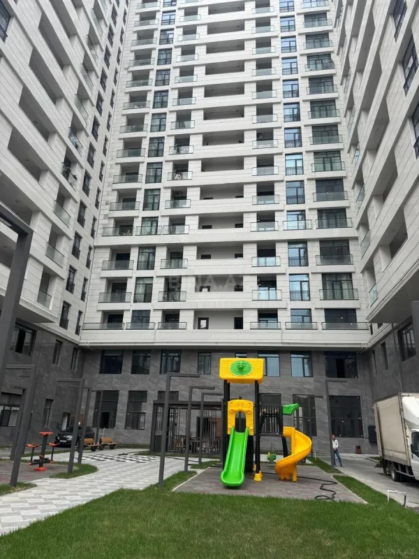 Satılır 2 otaqlı mənzil 61 m²