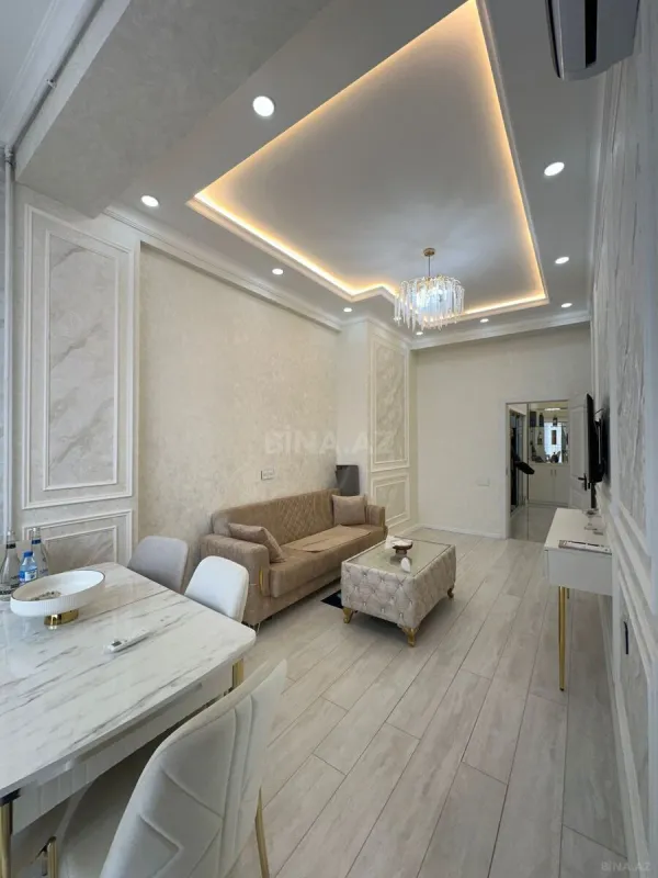 Satılır 2 otaqlı mənzil 61 m²