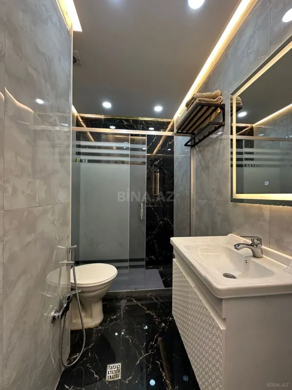 Satılır 2 otaqlı mənzil 61 m²