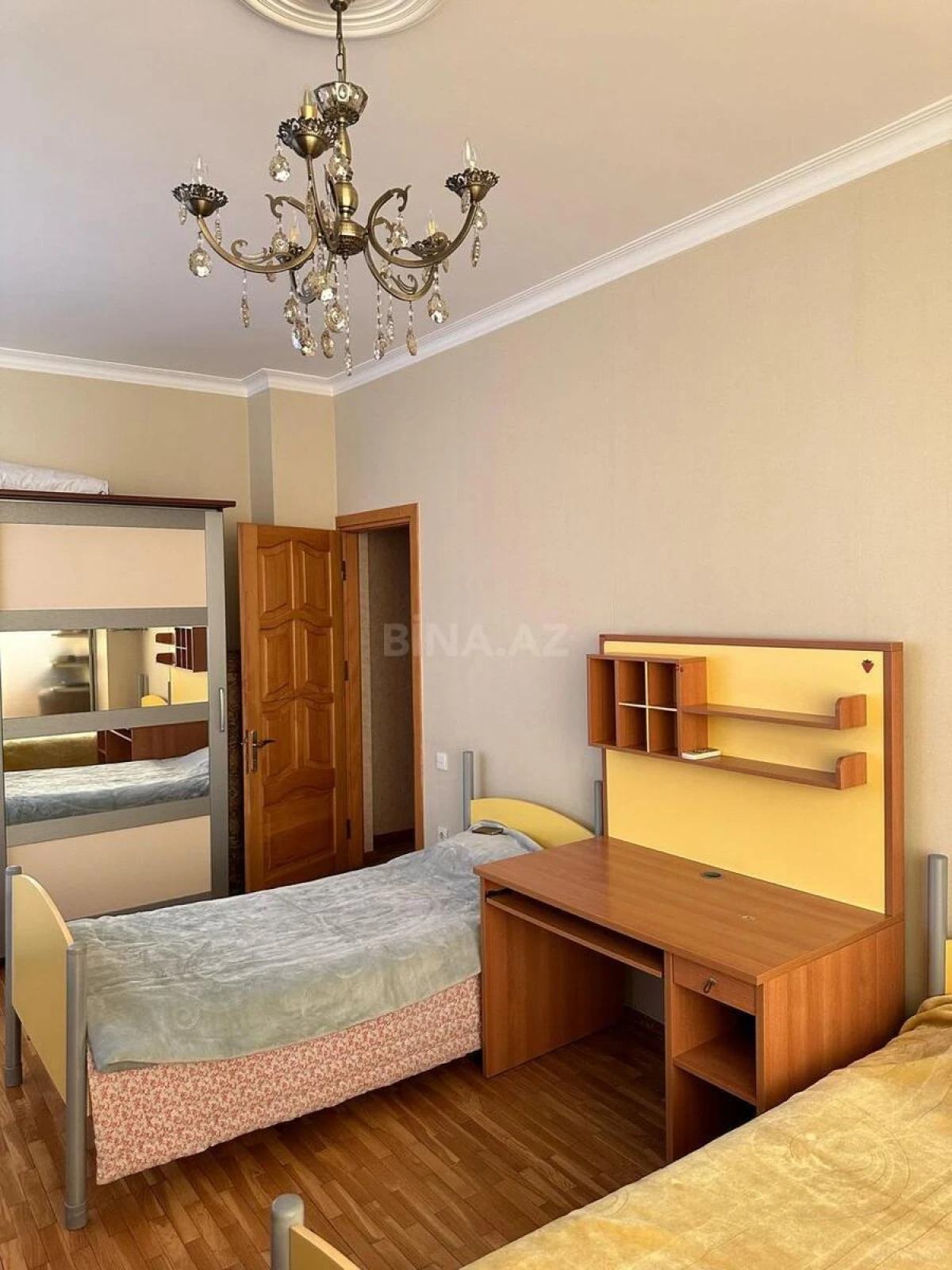 Satılır 3 otaqlı mənzil 128 m²