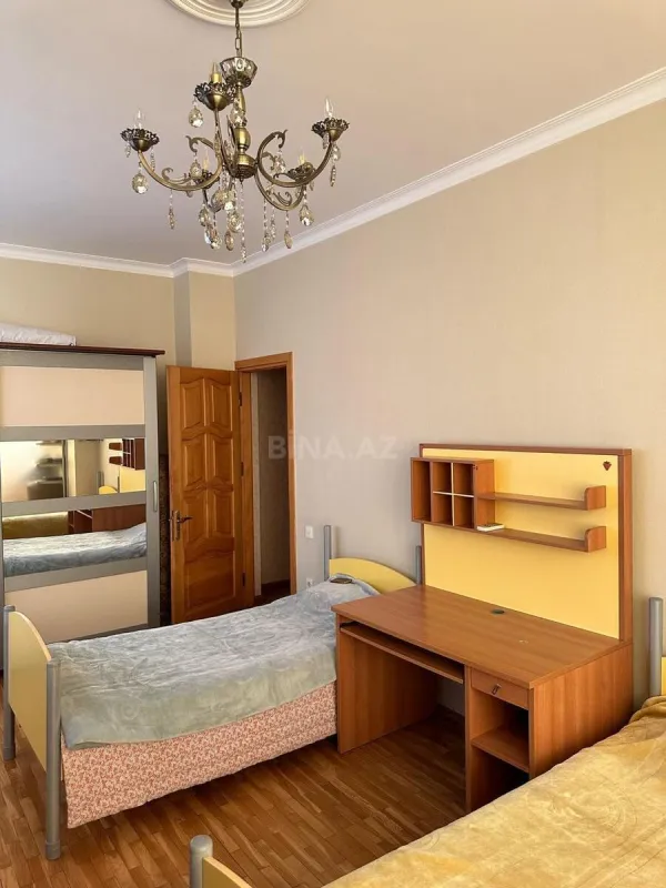 Satılır 3 otaqlı mənzil 128 m²