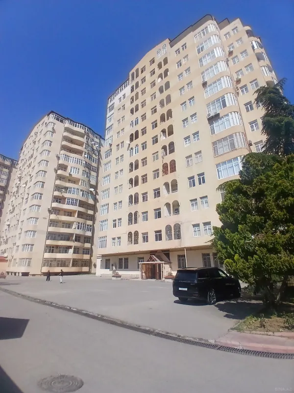 Satılır 3 otaqlı mənzil 128 m²