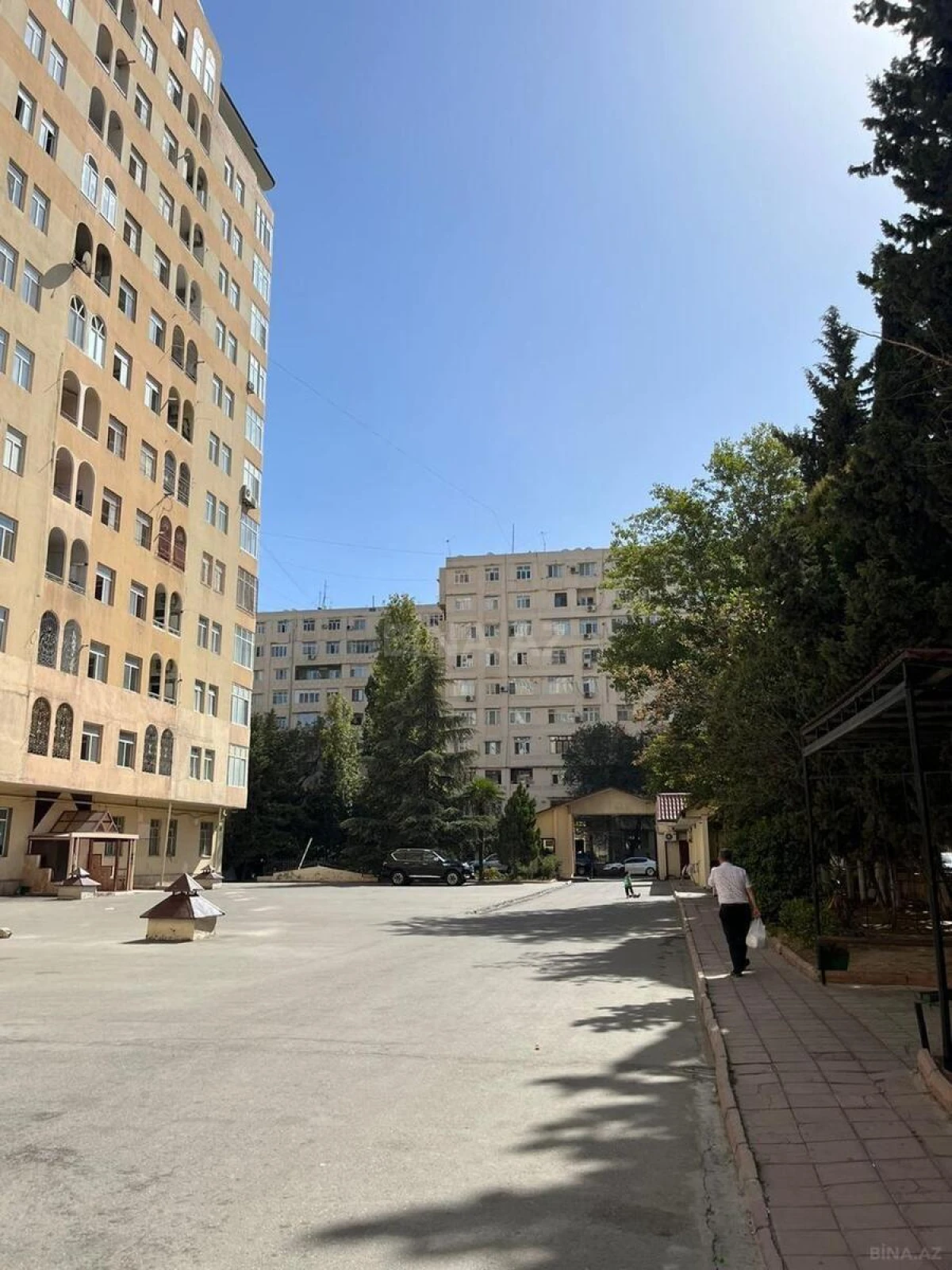 Satılır 3 otaqlı mənzil 128 m²