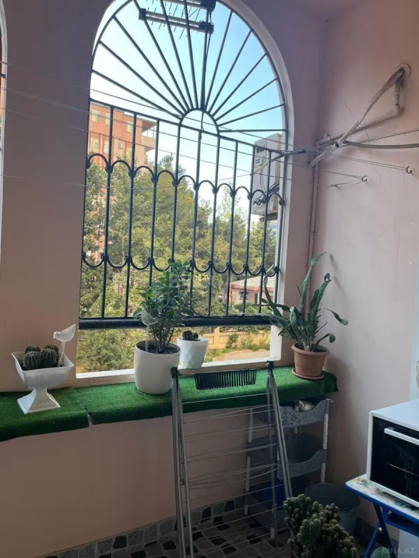 Satılır 3 otaqlı mənzil 128 m²