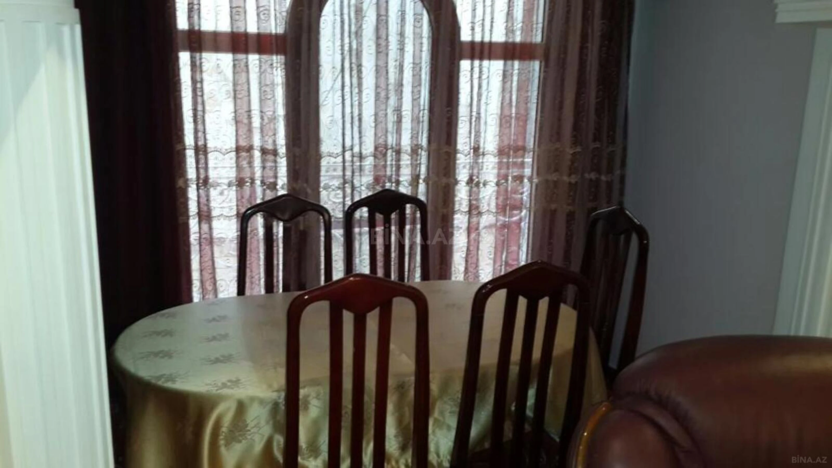 Kirayə verilir 2 otaqlı mənzil 70 m²