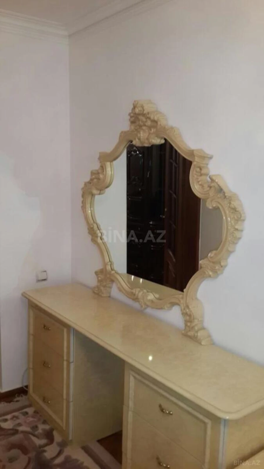 Kirayə verilir 2 otaqlı mənzil 70 m²