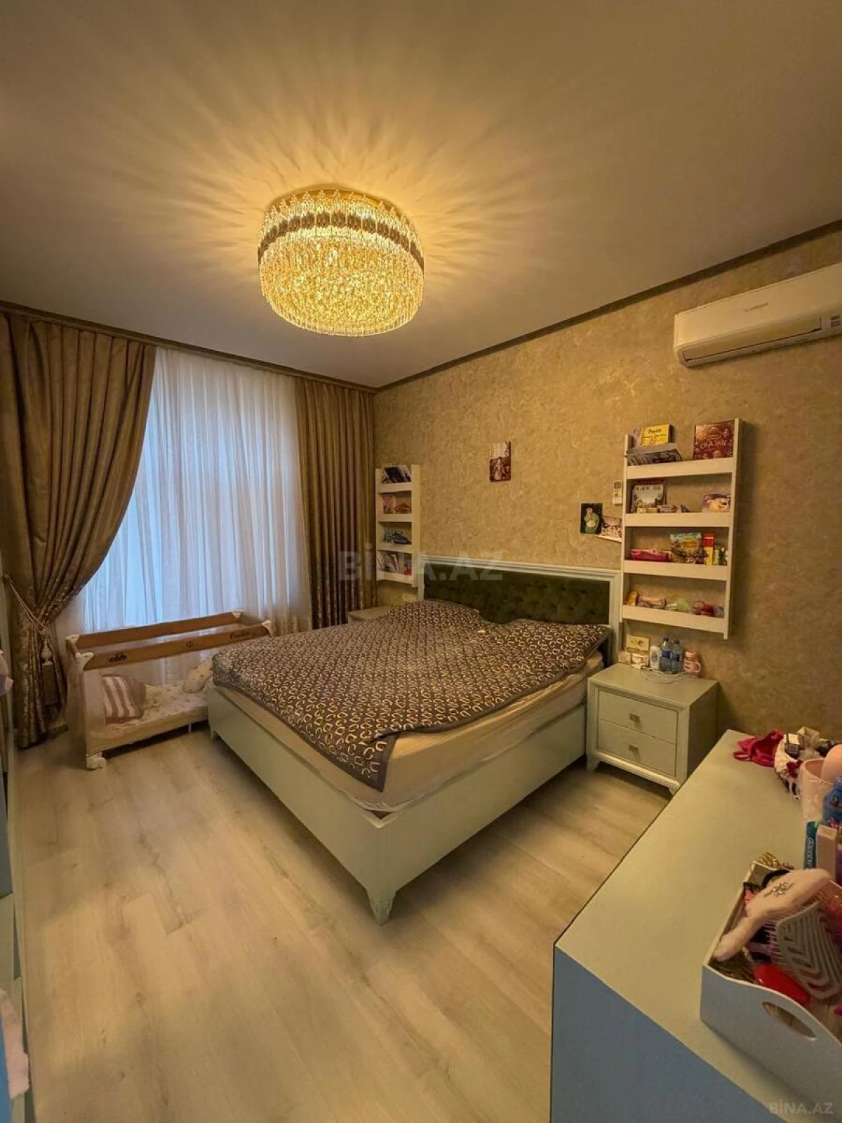 Kirayə verilir 3 otaqlı mənzil 125 m²