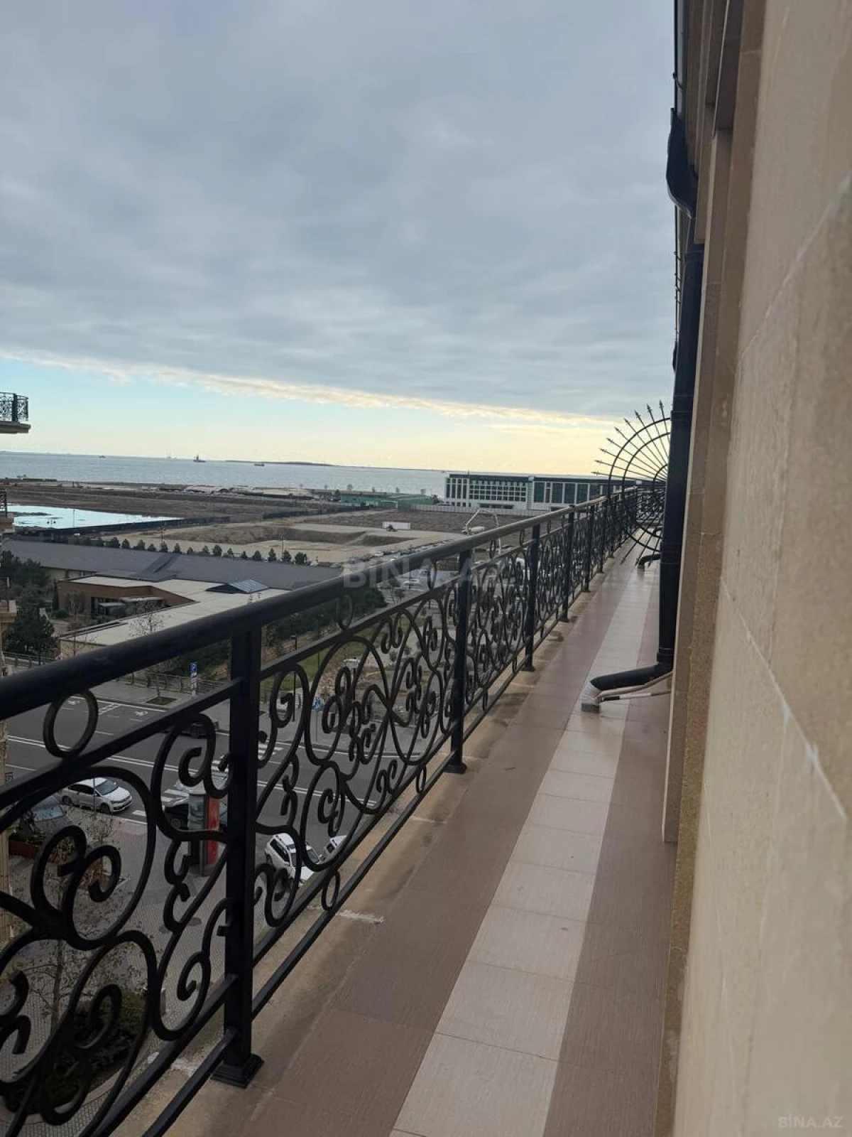 Kirayə verilir 3 otaqlı mənzil 125 m²