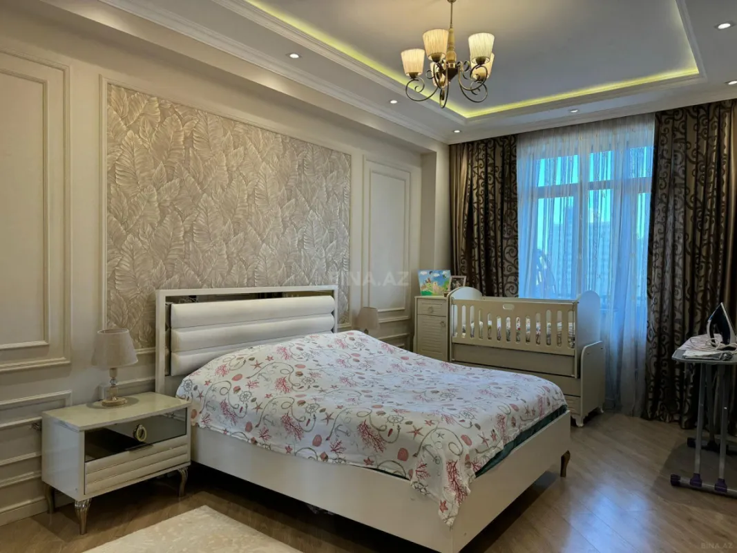 Satılır 2 otaqlı mənzil 110 m²
