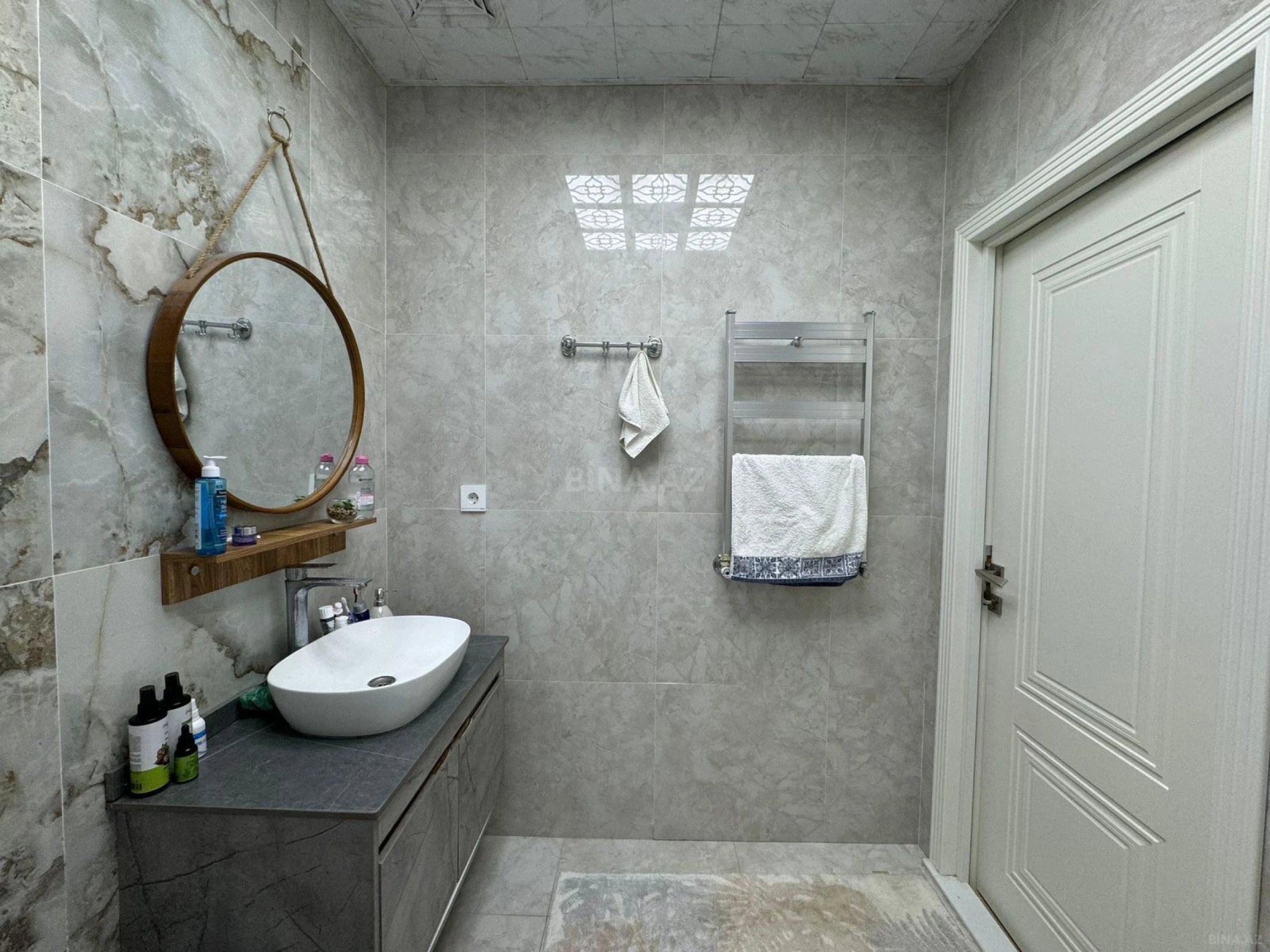 Satılır 2 otaqlı mənzil 110 m²