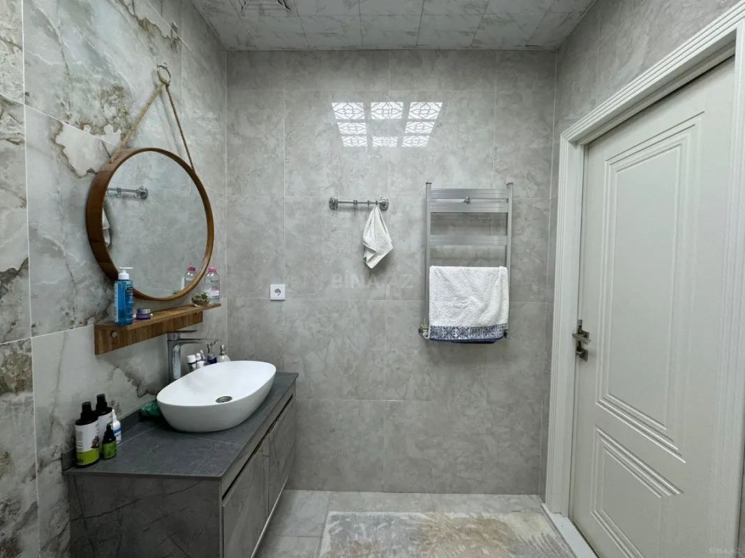 Satılır 2 otaqlı mənzil 110 m²