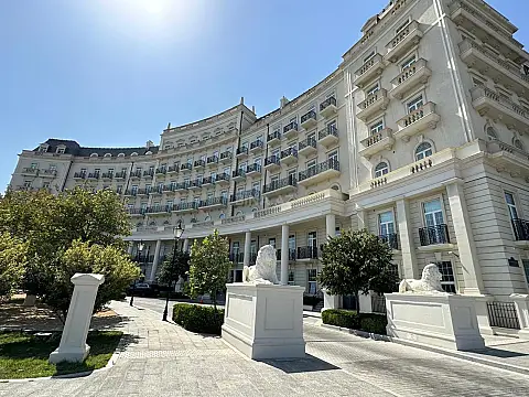 Satılır 4 otaqlı mənzil 175 m² — Bakı 4 otaq 175.00 m²