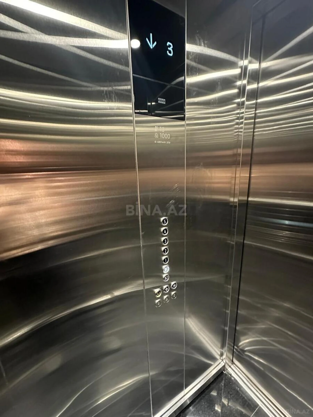 Satılır 4 otaqlı mənzil 175 m²