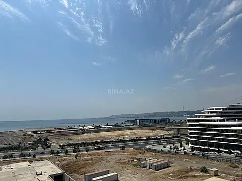Satılır 4 otaqlı mənzil 175 m²