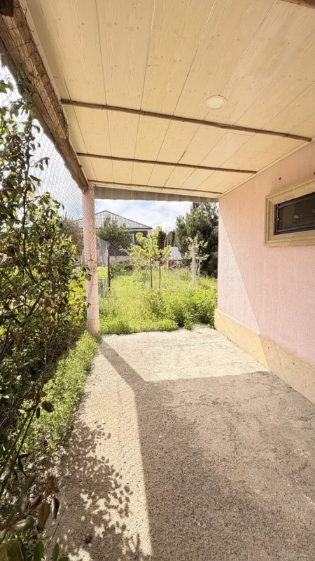 Satılır 4 otaqlı həyət evi 140 m²