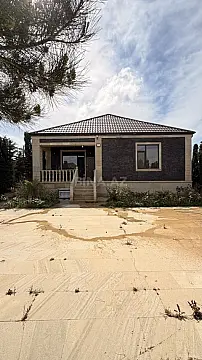 Satılır 4 otaqlı həyət evi 140 m² — Bakı 4 otaq 140.00 m²