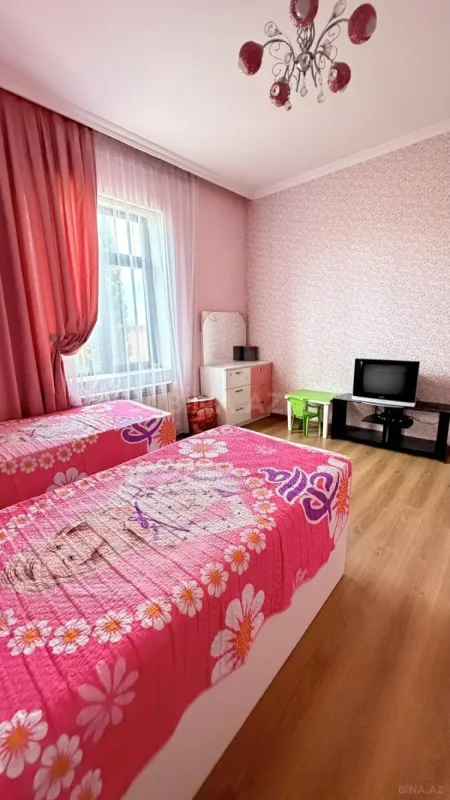 Satılır 4 otaqlı həyət evi 140 m²